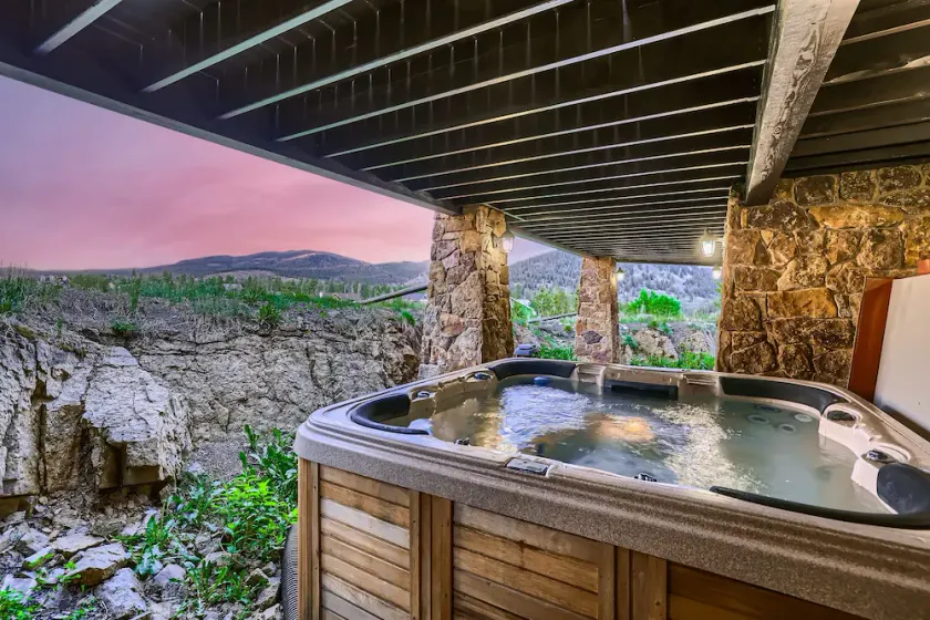 NEW LISTING! Après & Fairway Retreat home - Image 1