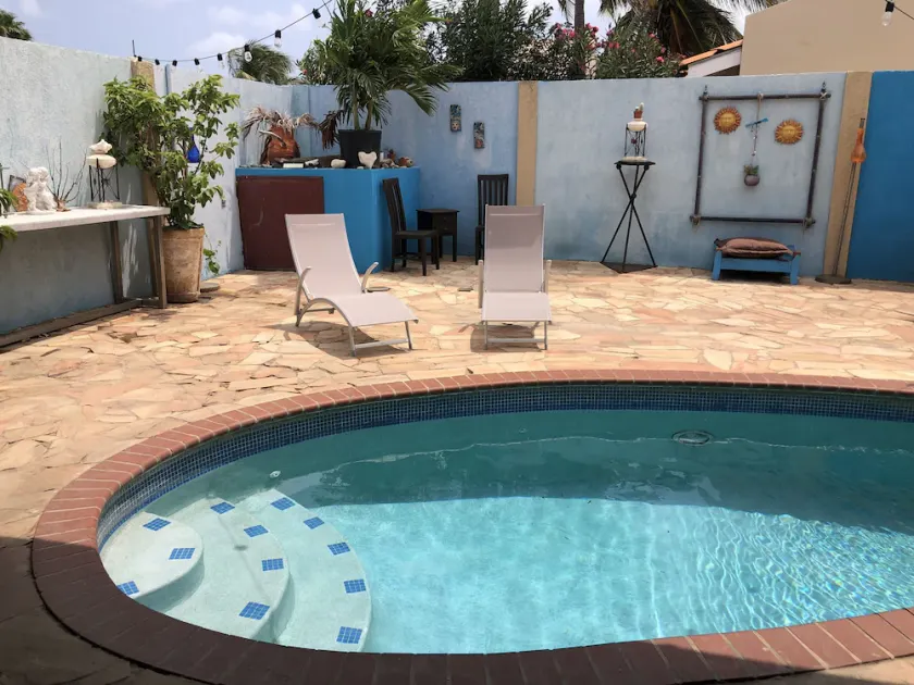 Lovely and quite area - very centrally located on the island. - Image 1