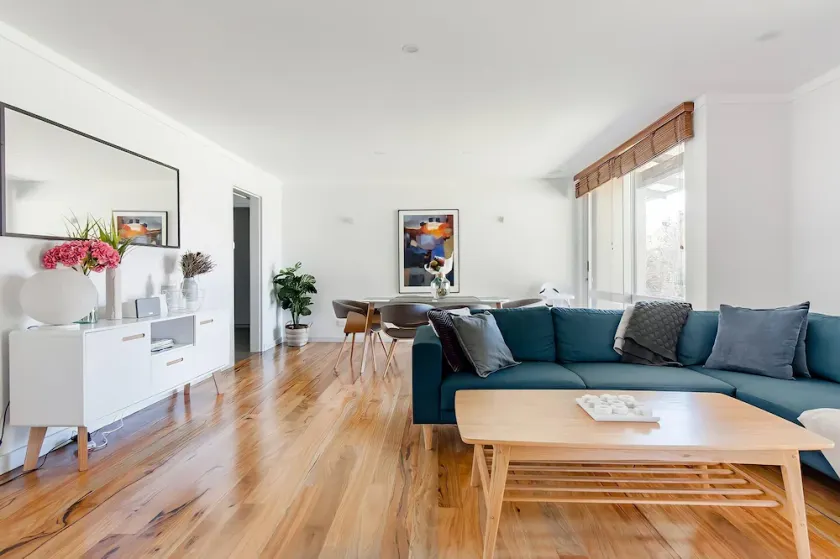 Great Location Wembley Downs City Beach  Home - Image 1