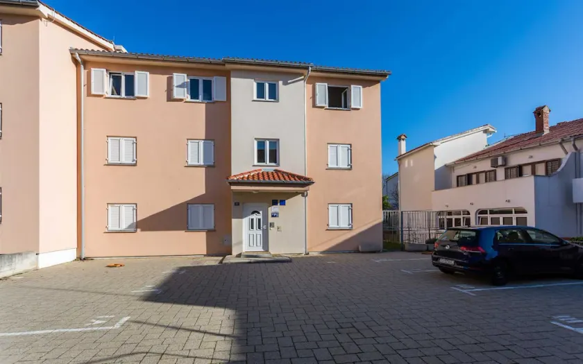 Holiday apartment Tinka in centre of Baska with seaview - Image 1