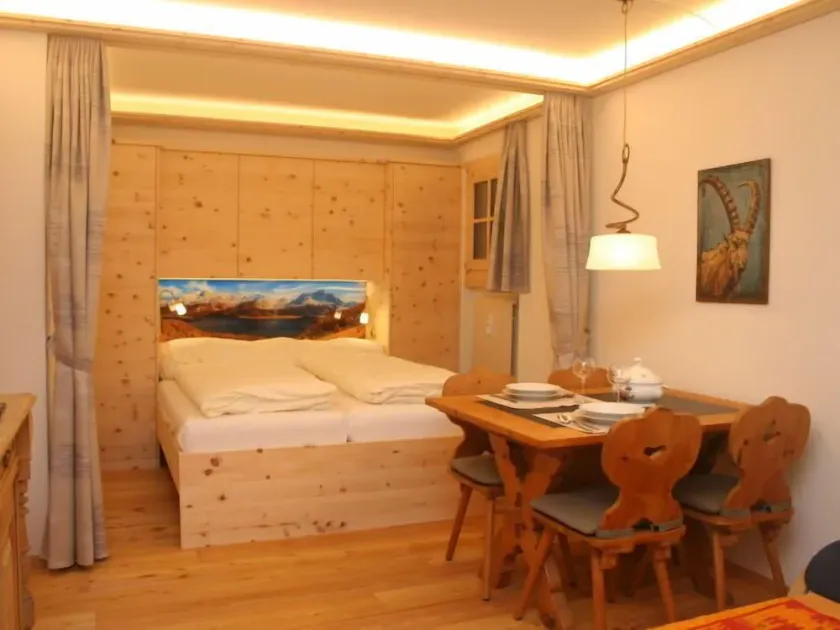 Apartment Chesa Alvetern 5 by Interhome - Image 1