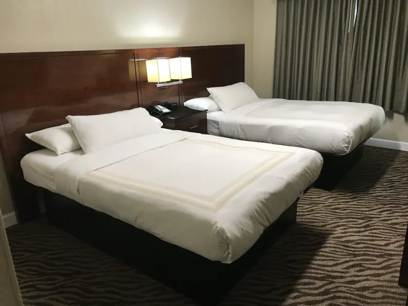 Hometown Inn & Suites - Image 1