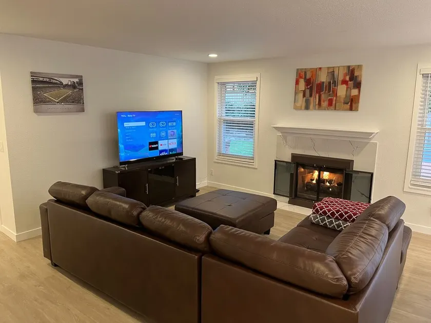 Walker's Dream Home - Juanita Beach, Kirkland, WA - Image 1