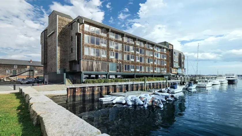 1 Bedroom Nautical New England Escape At Wyndham Inn on Long Wharf - Image 1