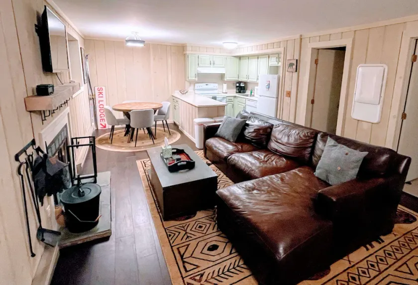4BD 2BA - Mount Snow VT - Ski-Back Trail - Shuttle - Image 1