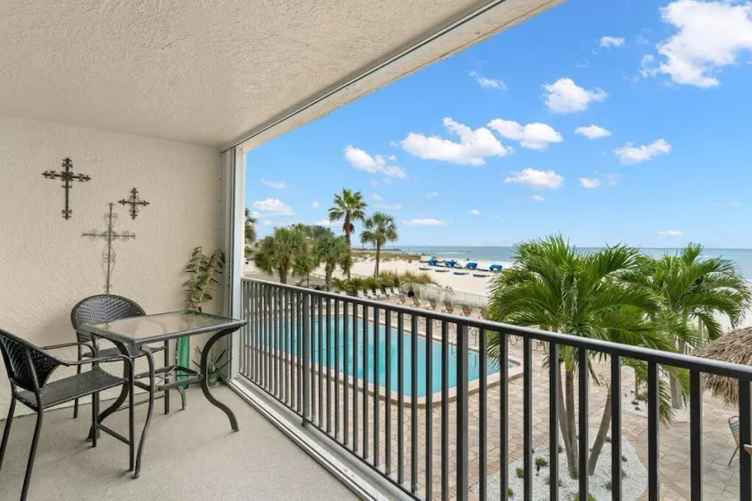 Get Away In This Well-Appointed Gulf Front Condo - Image 1