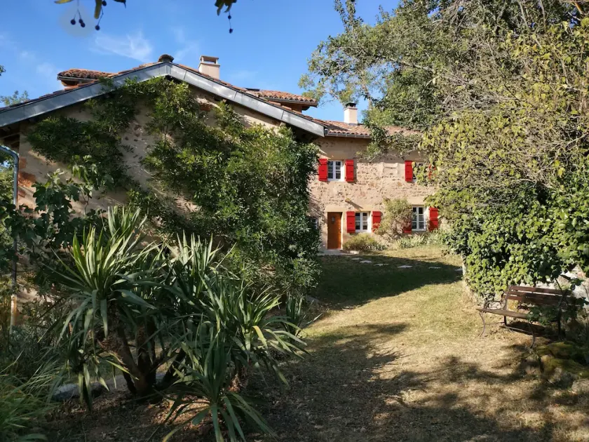 SYD BURGUNDY Country House - Image 1