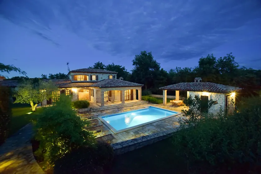 Luxusvilla mit beheiztem Swimmingpool - Image 1
