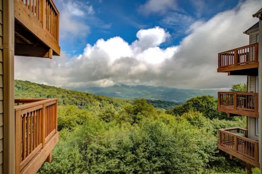 Suite Spot at Sugar-Mountain Views - Image 1
