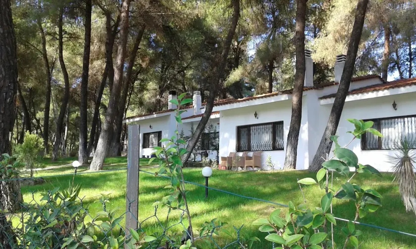 Family Villa in Sani - Sleeps 6 - Parking - WiFi - Image 1