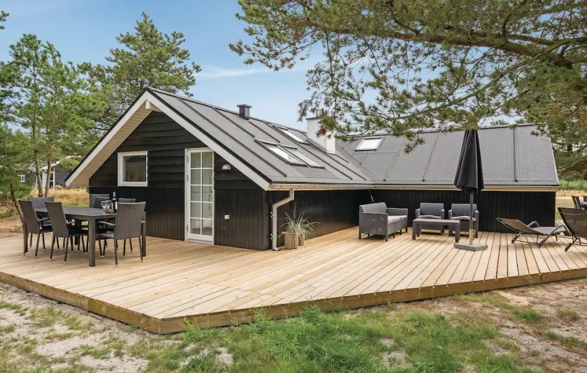Beach front home in Blåvand with sauna - Image 1