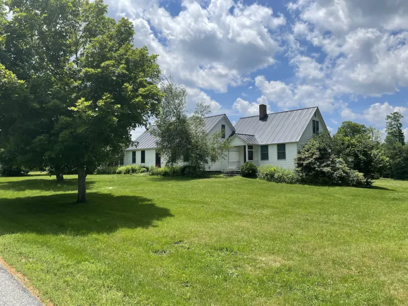 Mt Snow for families! Sprawling home, great views, skiing, snowmobiling, hiking - Image 1