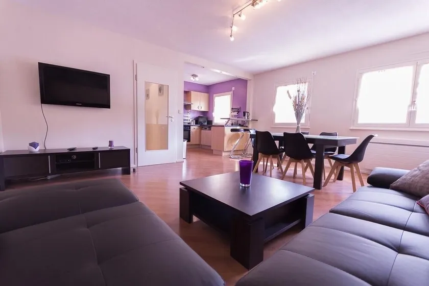 Duplex i hjertet af Kaysersberg med 2 parkeringspladser - Image 1