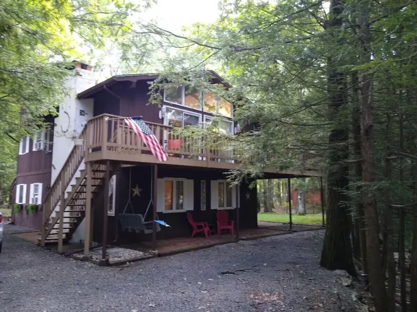 Cozy Country Cottage - Image 1