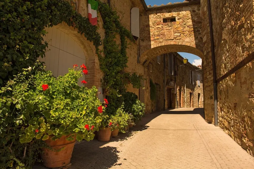 Da Maria - Happy Rentals - Image 1