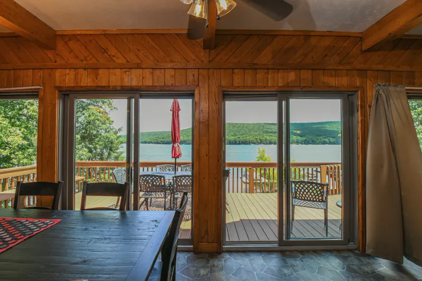 Canoe Cottage - Image 1