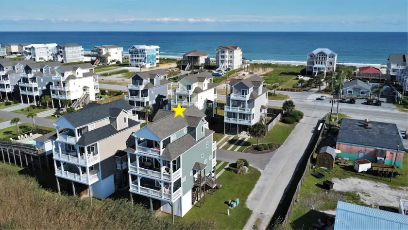 Appreciate sound views at Knot Fade Away, a spacious 4-bedroom in North Topsail Beach. - Image 1