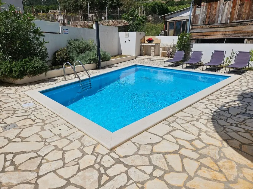 4 star Luxury Apartment With Private Swimming Pool and countryside and sea views - Image 1