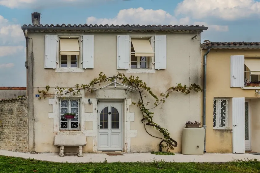 Ferienhaus 'La Maison De Joséphine' mit privater Terrasse und WLAN - Image 1