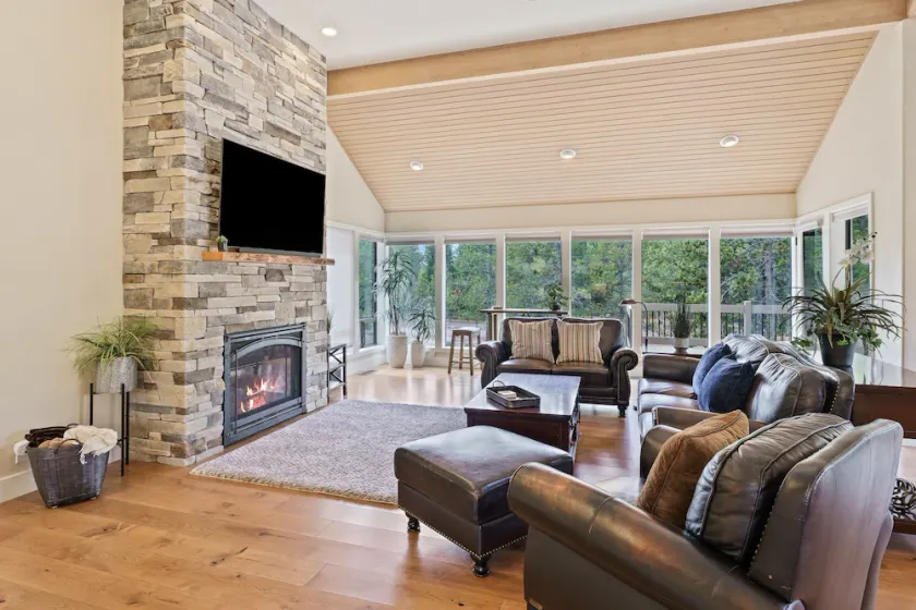 20 Aspen - Image 1