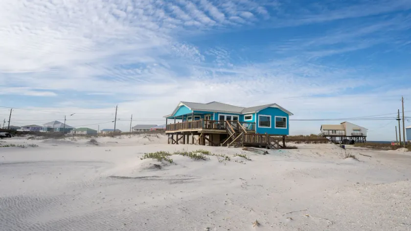 4 værelses strand hus med fantastisk udsigt over bugten - Image 1