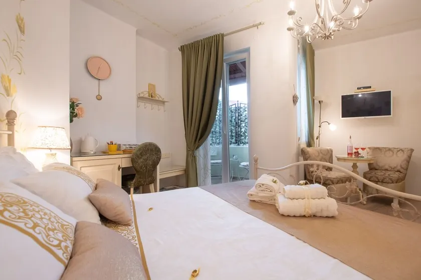 Unique Luxury Rooms - Image 1