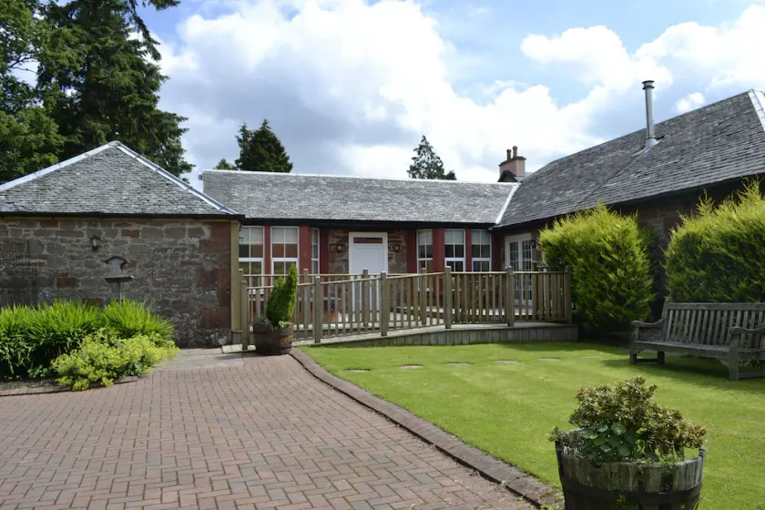 Auchendennan Farm Cottage - sleeps 6 guests  in 3 bedrooms - Image 1