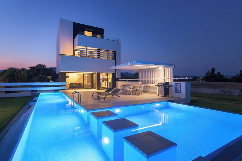 Albatross Beach Front Villas - Image 1