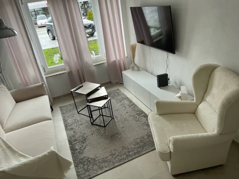 Vacation apartment (63 m²) for up to 4 people. Living room with sofa bed, kitchenette, separate bedroom, terrace - Image 1