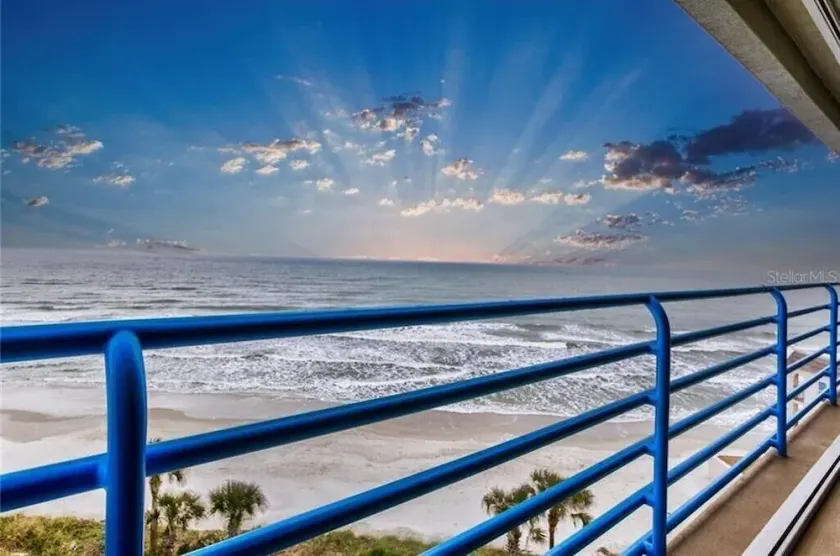 Newly Renovated Oceanfront Condo — No-Drive Beach • Pool & Hot Tub —New Smyrna - Image 1