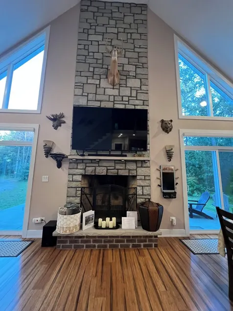 All-Season Relaxing Cabin. Fish, Hunt & Unwind - Image 1