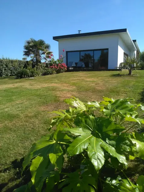 Casa di legno che si affaccia sul mare a 180 ° - Image 1