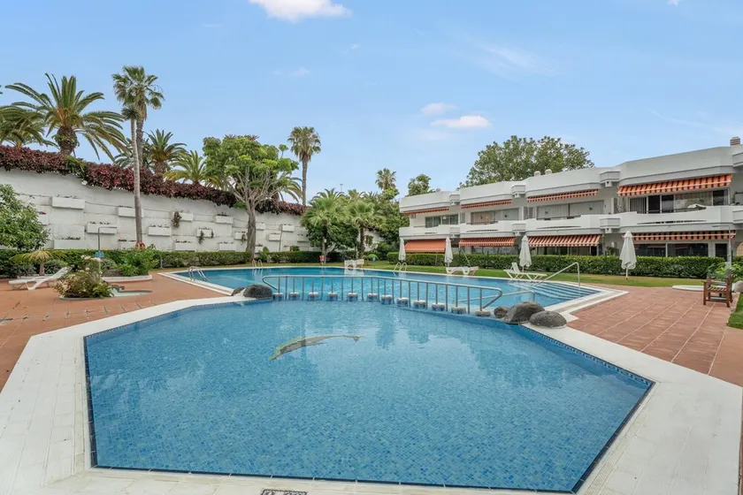 Vacation Apartment \"Tranquilo En Puerto Cruz\" with Shared Pool, Private Terrace & Wi-Fi - Image 1