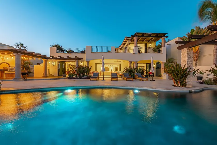Spacious 4 BD Oceanview Villa with a Private Pool  - Image 1
