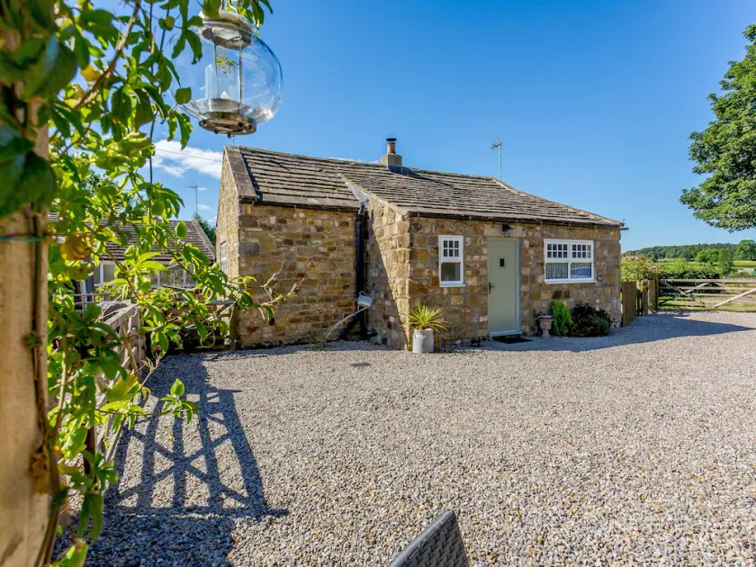 IVY COTTAGE, romantic, luxury holiday cottage in Grewelthorpe - Image 1