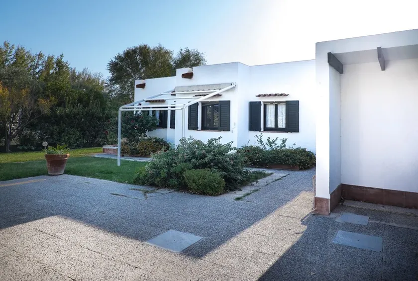 Villa Bianca ist eine wunderschöne Villa auf einer Ebene in der Geremeas Residence - Image 1
