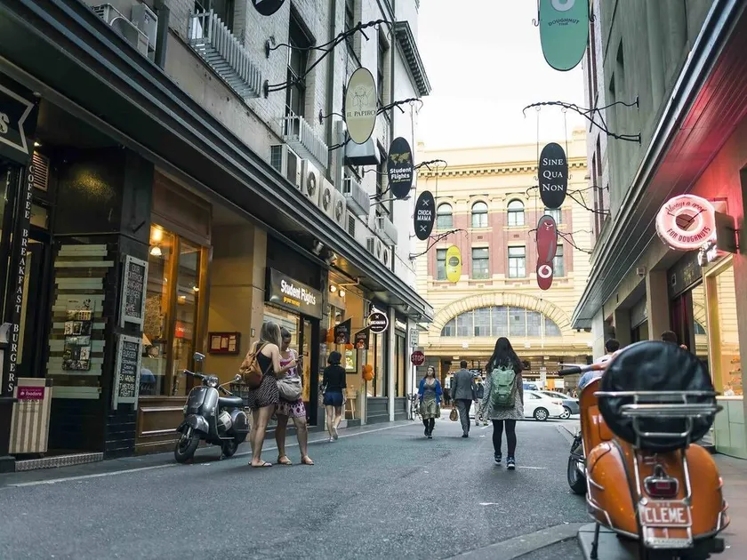 CBD Groovy Degraves St Appartement - Image 1