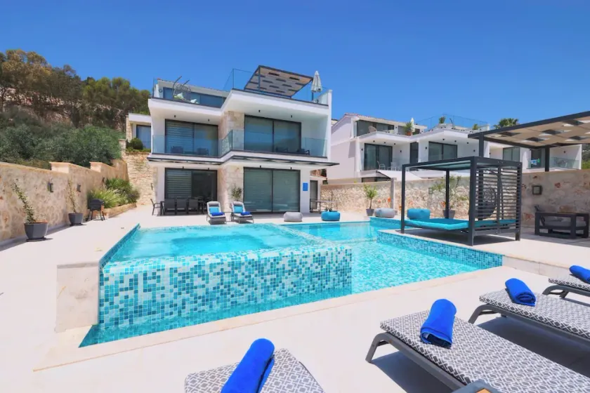 Villa Paloma is a luxury contemporary style four-bedroom private villa - Image 1