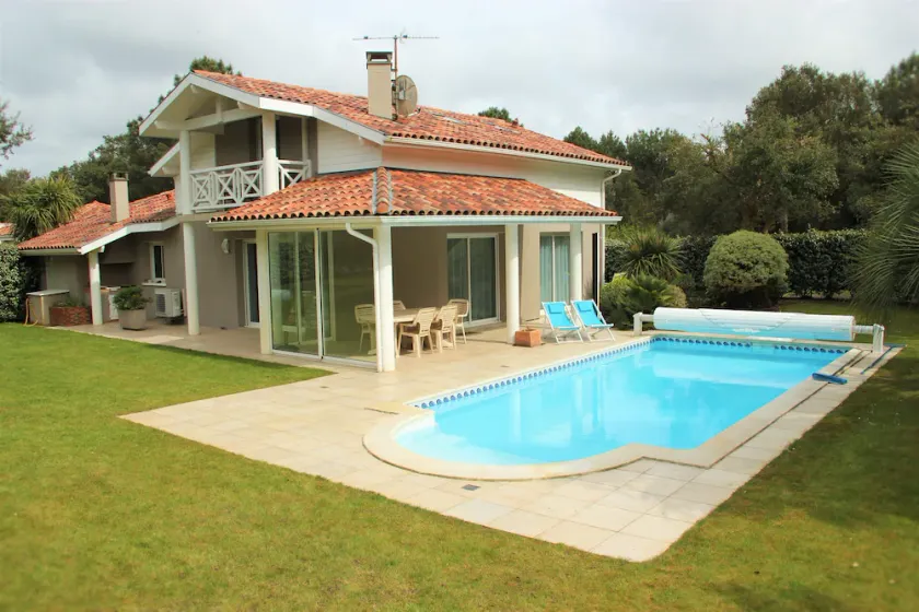 VILLA sur le golf  - Piscine privée - Climatisée - Lac et Océan - 10min Hossegor - Image 1