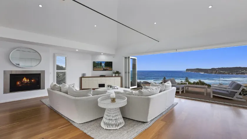 KAILANI - OVERLOOKING CAPE THREE POINTS AND NORTH AVOCA BEACH - Image 1