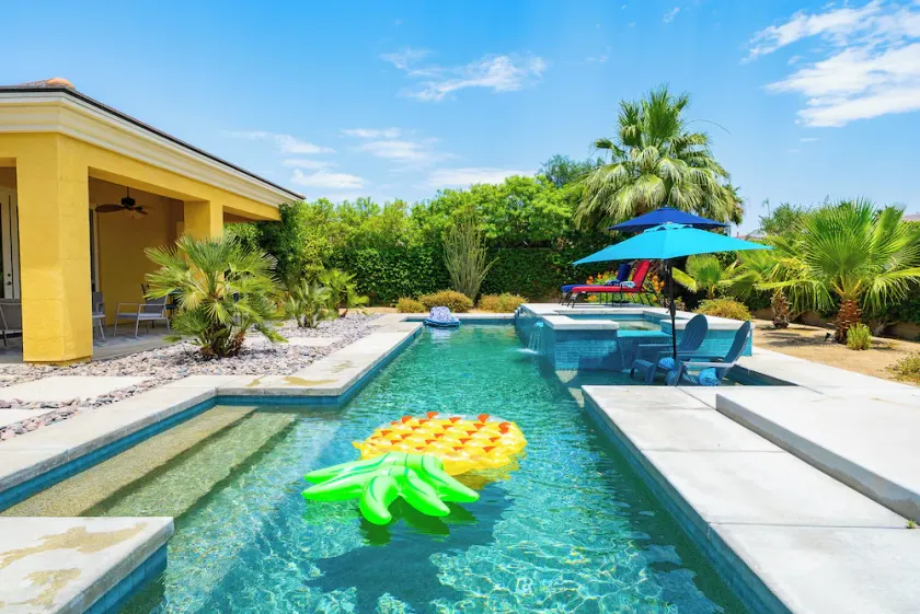 Luxurious 5BR Resort Style Home w Pool & Spa - Image 1