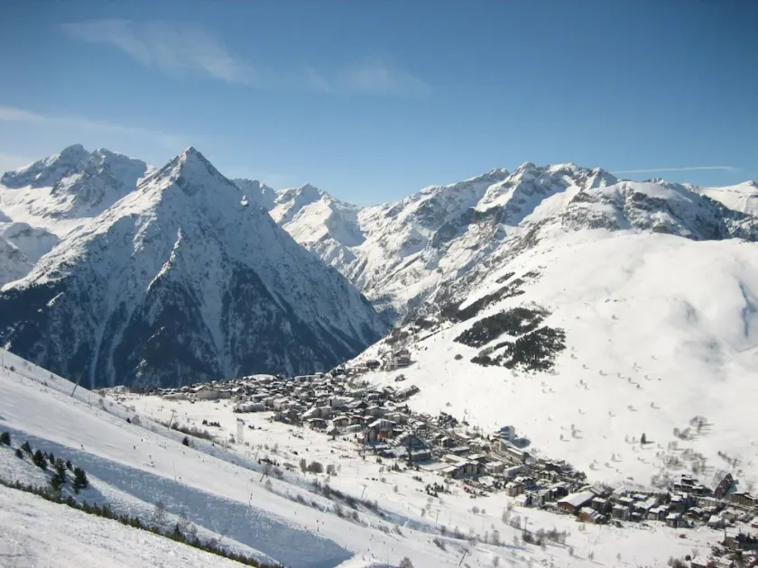 2 Alpes T2 idéal pour séjour été et hivers - Image 1