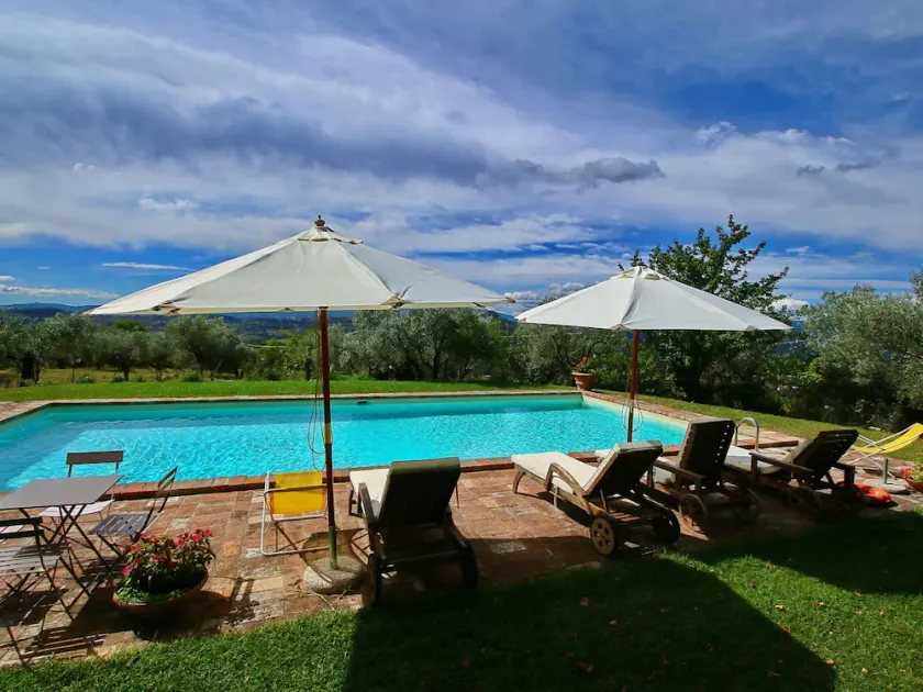Farmhouse in Todi with Pool & Theater Nearby - Image 1