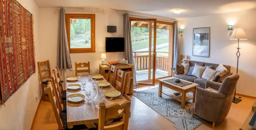 Duplex at the foot of the slopes and hikes - Image 1