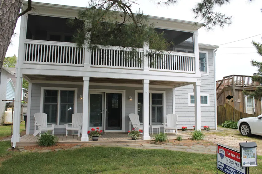 Heated POOL thru October!  Professionally redone, fantastic location in Dewey! - Image 1