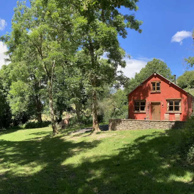 The Red Shed - A cosy woodland cabin with woodburner - Image 1