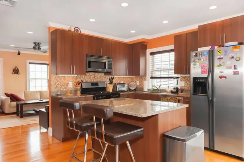 LOCATION, LOCATION LOCATION, 2 chambres, 2 salles de bain Condo de luxe - Image 1