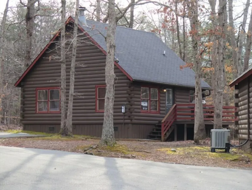 Shenandoah Crossing-2 bedroom deluxe cabin SEE DESCRIPTION NOTE BEFORE BOOKING! - Image 1