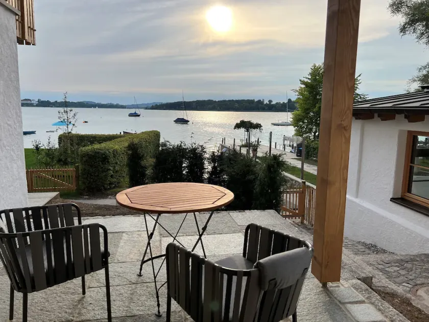 Maisonette suite with unobstructed panoramic views - Image 1