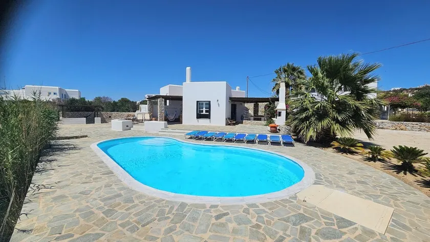 Villa Naxos en bord de mer avec vue panoramique - Image 1